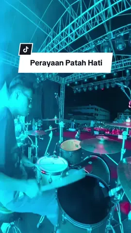 Alhamdulillah sound membaik hehe @for Revenge #PerayaanPatahHatiBabak2 #fR #forrevenge #live #drumcam 