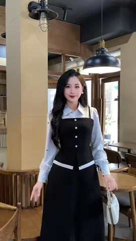 Váy thiết kế cổ đức phối kẻ nơ nhí, dáng A dài xẻ trước #vaythietkecaocap #Vaythietke #vayxinh #vaydep #dress 