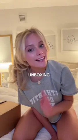 Unboxing apartment stuff and PR!!!! @Amazon @Amazon Home @numbuzin 💗💗💗 (tell me how good of a singer I am) #unboxing #haul #pr #numbuzin #amazonorder 