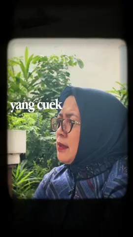 Jangan menilai orang hanya dari luar, karena kita tidak tau apa yang telah mereka lalui selama ini..