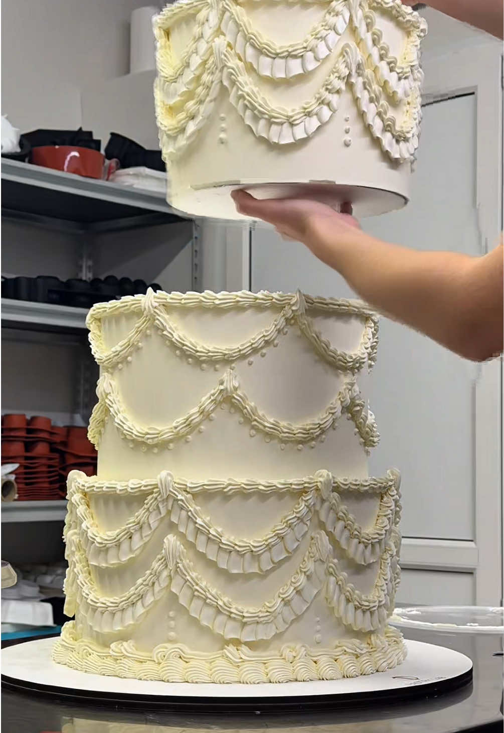 Cât credeți că a luat acest decor? #tort #arta #torturilacomanda #torturichisinau 