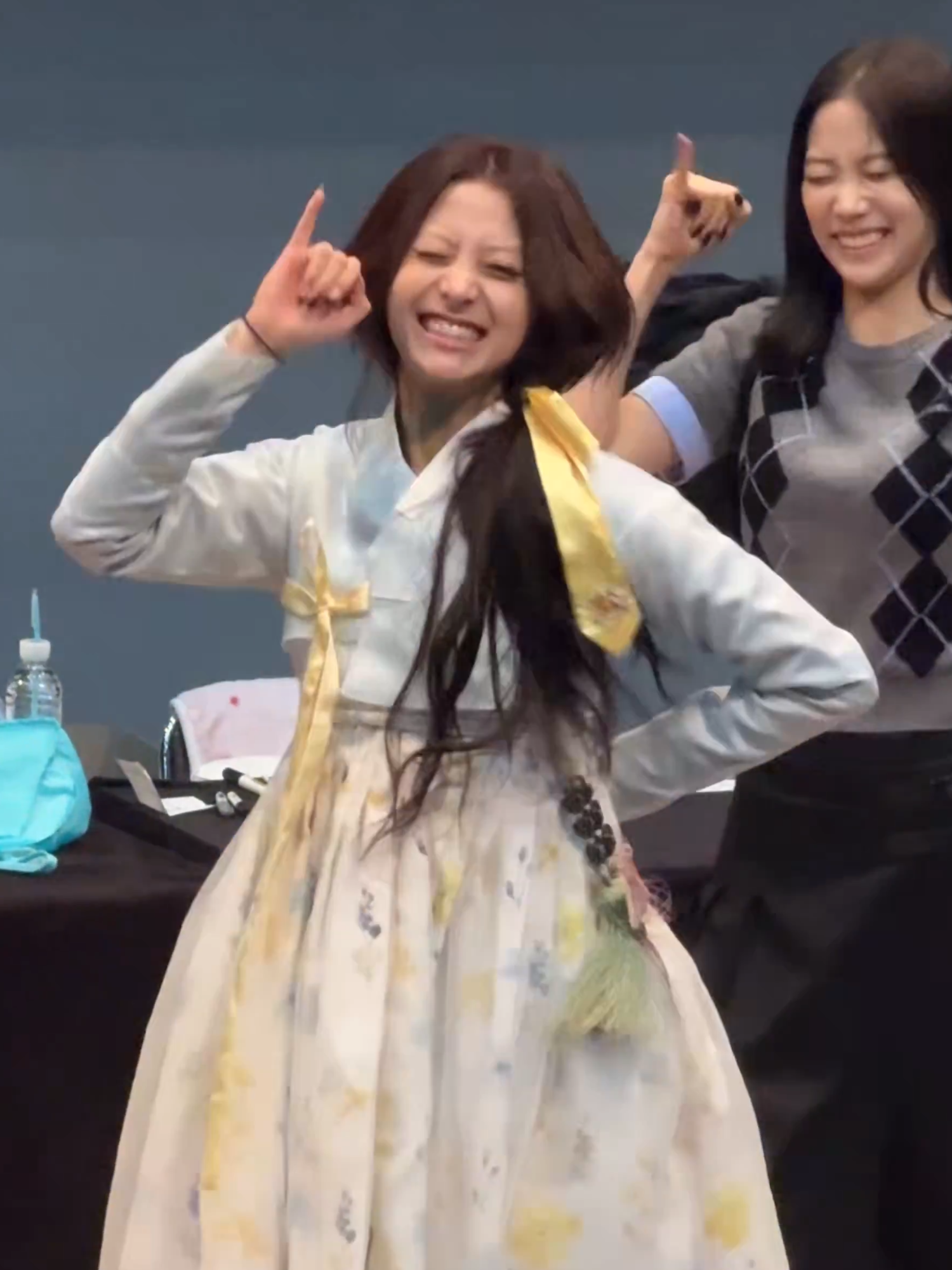 YUNJIN Fancam in Hanbok Dancing to 