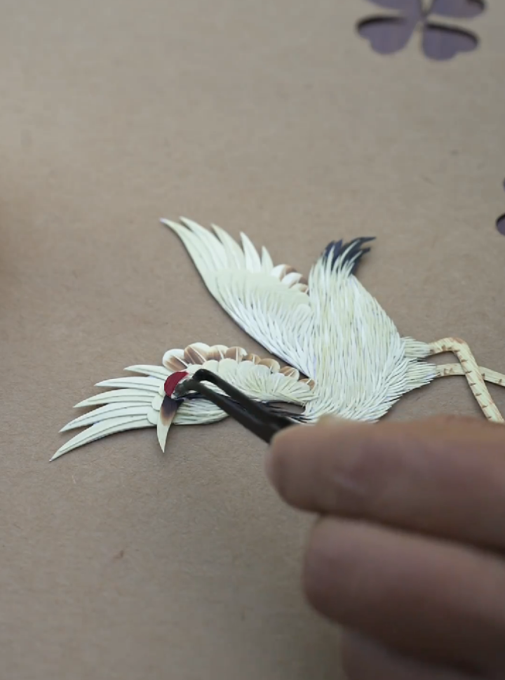 Straw to Gold: Crafting Masterpieces from Wheat. Chinese craftsmanship. Chinese art. Chinese craftswomen daily life vlog Chinese culture Chinese heritage Chinese craft Chinese lifestyle explore China. #foryoupage #fyp #foryou #funny #explore @LiXiaoAi 