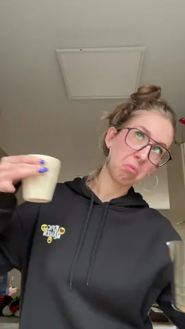 Geen dag gaat voorbij zonder cappuccino ☕️ #koffie #fun 