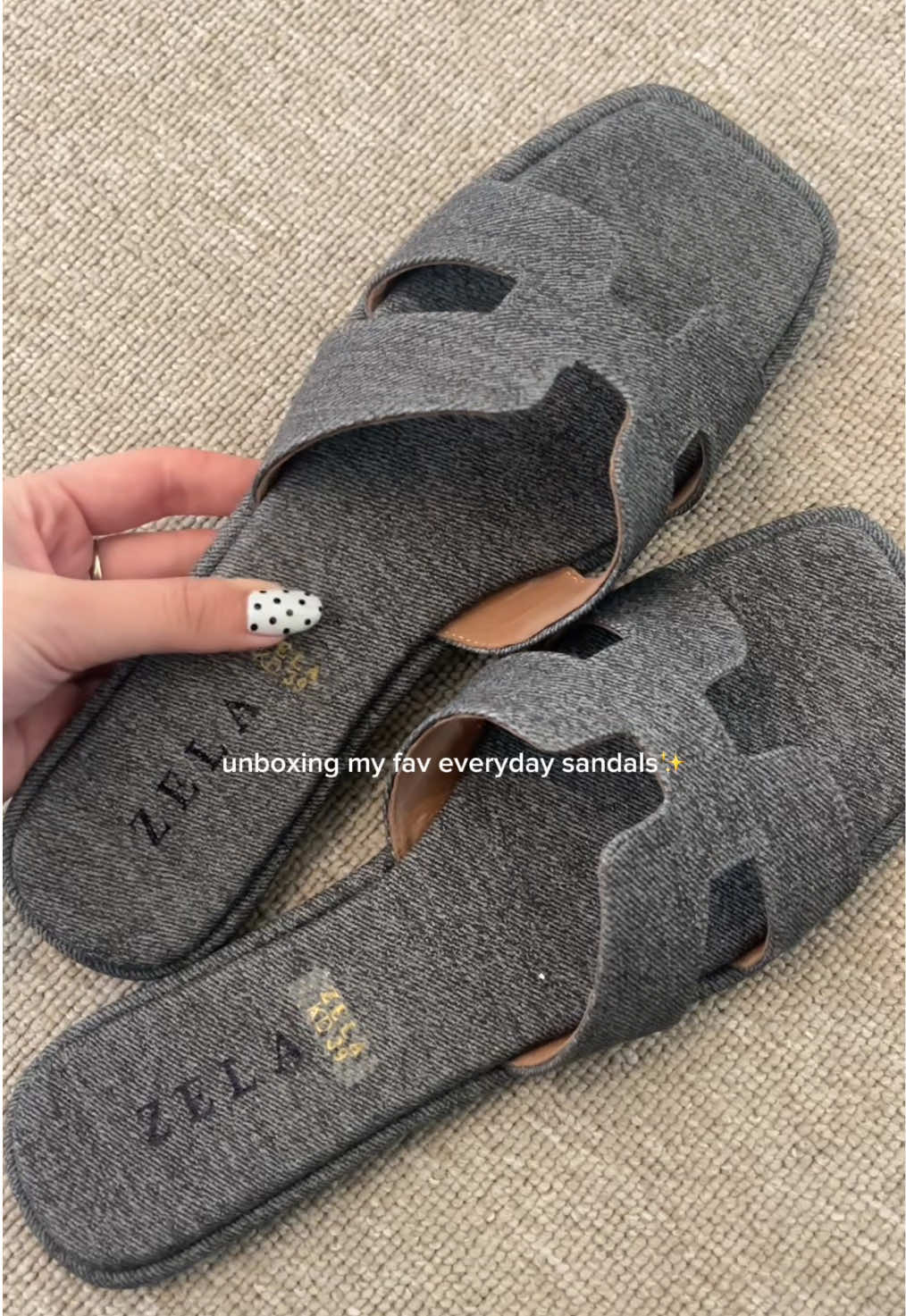 udah pake sandal yang sama dari brand zela ini 2 thn, awet banget, dan akhirnya beli model lain🫶🏻 #sandals #shoes 