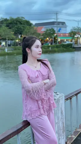 Chắc tại em bánh bèoo quá anh hông thích em 🤣🤣#xuhuong #reviewlamdep #viral #makeup #dobomacnha 