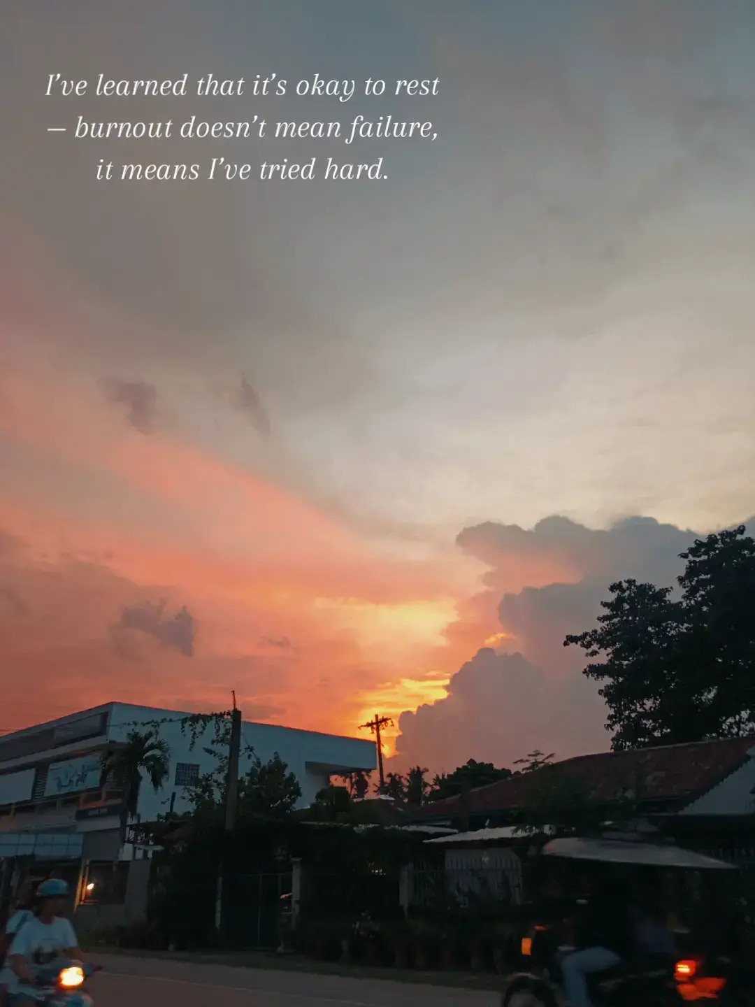 Every struggle feels like a sunset, but I know a new light always follows. 🌄💛  #trusttheprocess  #apprecateyourgrowth  #letgodlead #viral #foryourpage 