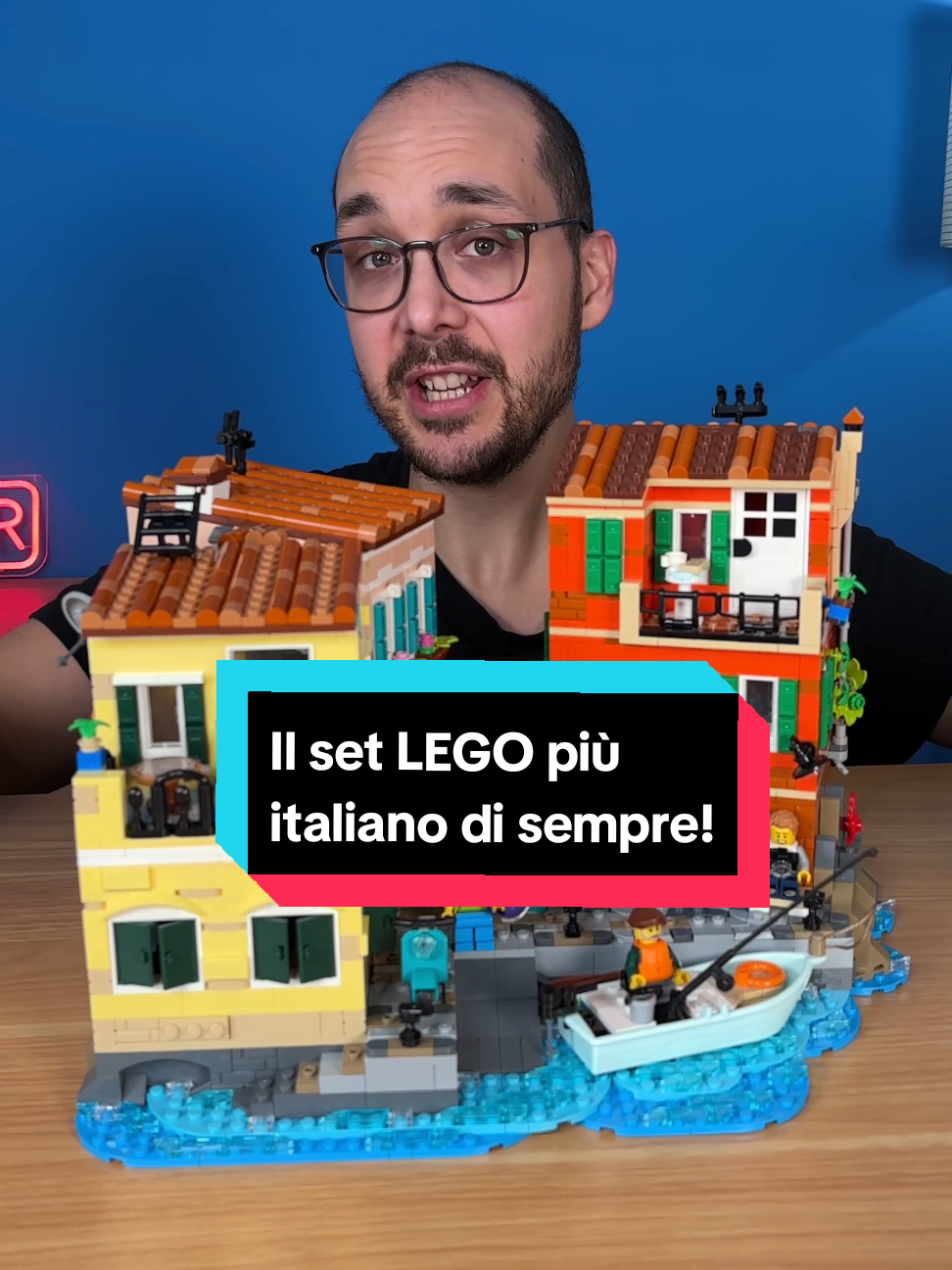 Vi portiamo dentro al set LEGO più italiano di sempre, tra moka sul fuoco, trofie al pesto e gattini #LEGO #LEGOFan #italia #collezionismo 