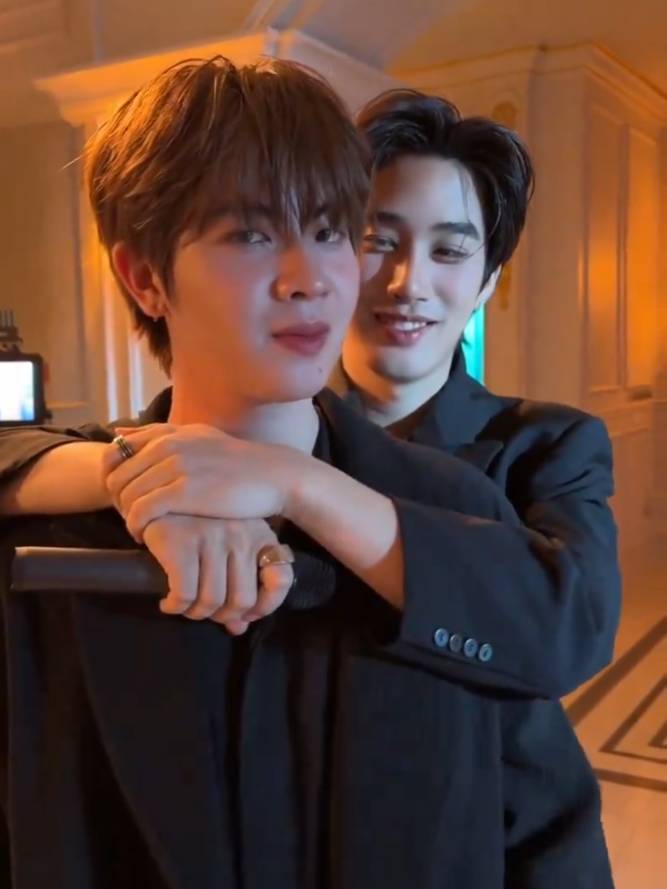 ไม่ชงขมล่ะ ใส่น้ำตาลดีกว่าาา #เติ้ลเฟิร์สวัน #TleFirstone #tle_mtm #Firstone 