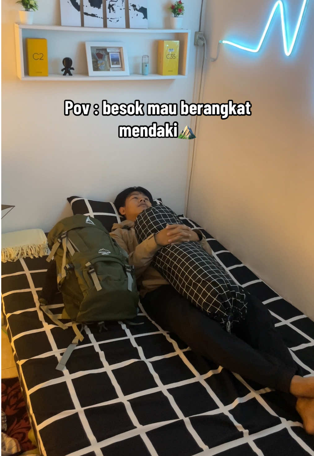 Gak bisa tidur😭 #pendakigunung #gunungindonesia @AbrokOfficialShop #foryourpage #fyp #masukberandafyp #creatorsearchinsight #fyppppppppppppppppppppppp 
