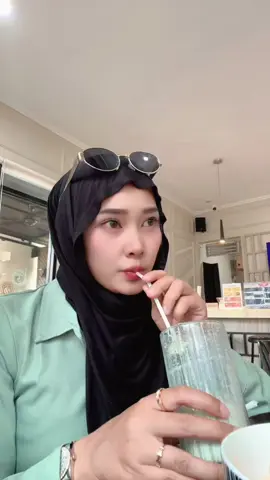 Apapun makannya minumnya matcha ya buk🤭#fyppppppppppppppppppppppp #fypage 