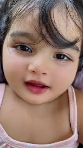 සුදු මැණිකගේ සැර හුරතලේ 🤭❤️🙈 #foryou #foryoupage #viral #100kviews #cutebaby 