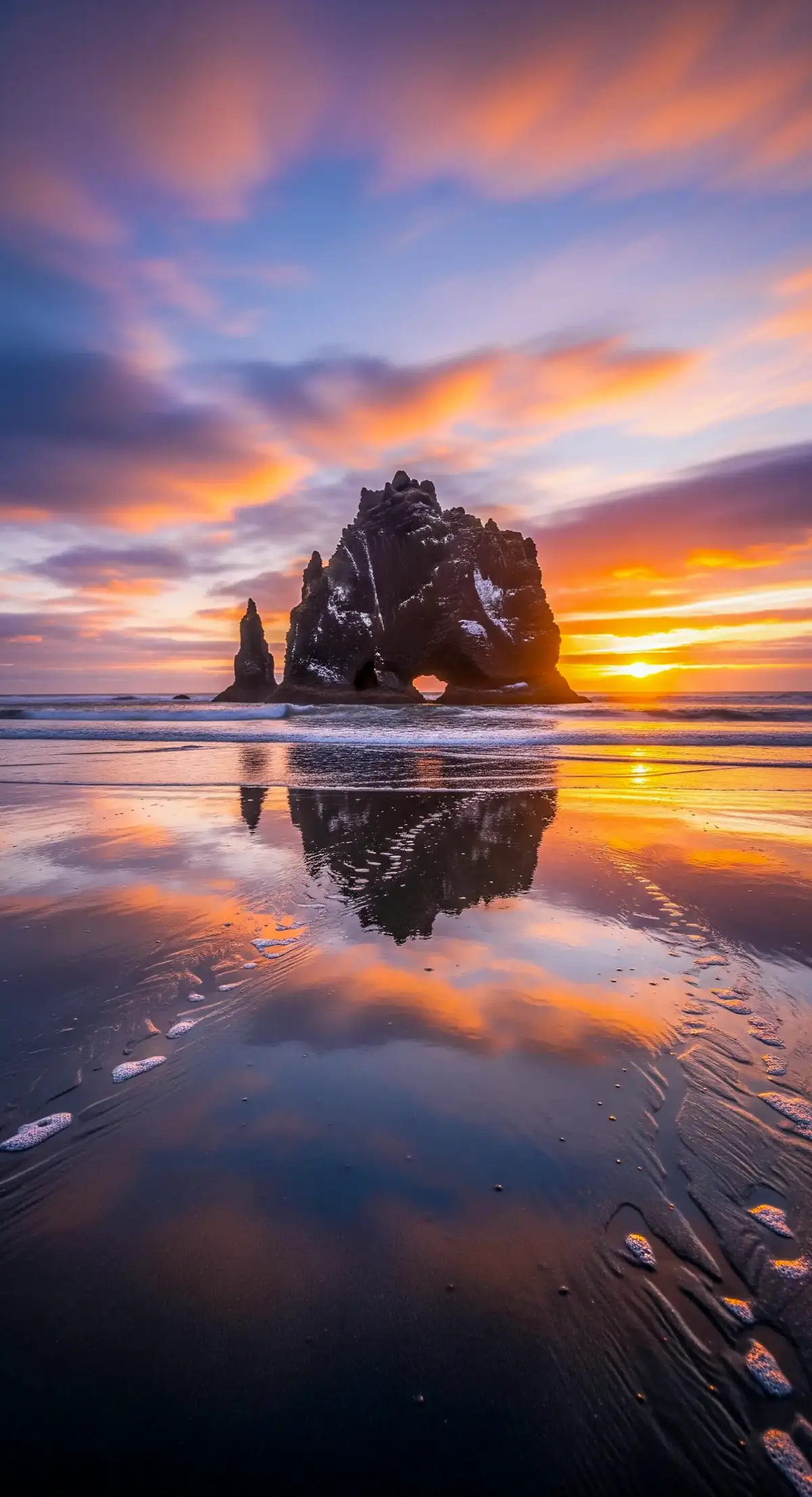 What do you see? A dragon or an elephant? #Pareidolia #Iceland #Nature #Fyp 