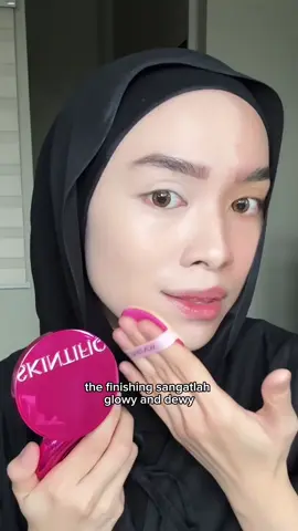 ✨PINK GIVEAWAY💘 finally tried @Skintific.my’s cover glow perfect pink cushion andddd i tahu ramai nak cuba jugak so we decided to do a giveaway🙆🏻‍♀️ there will be 3 winners in total and you guys just have comment kenapa you nak menang hehe goodluck🫶🏻