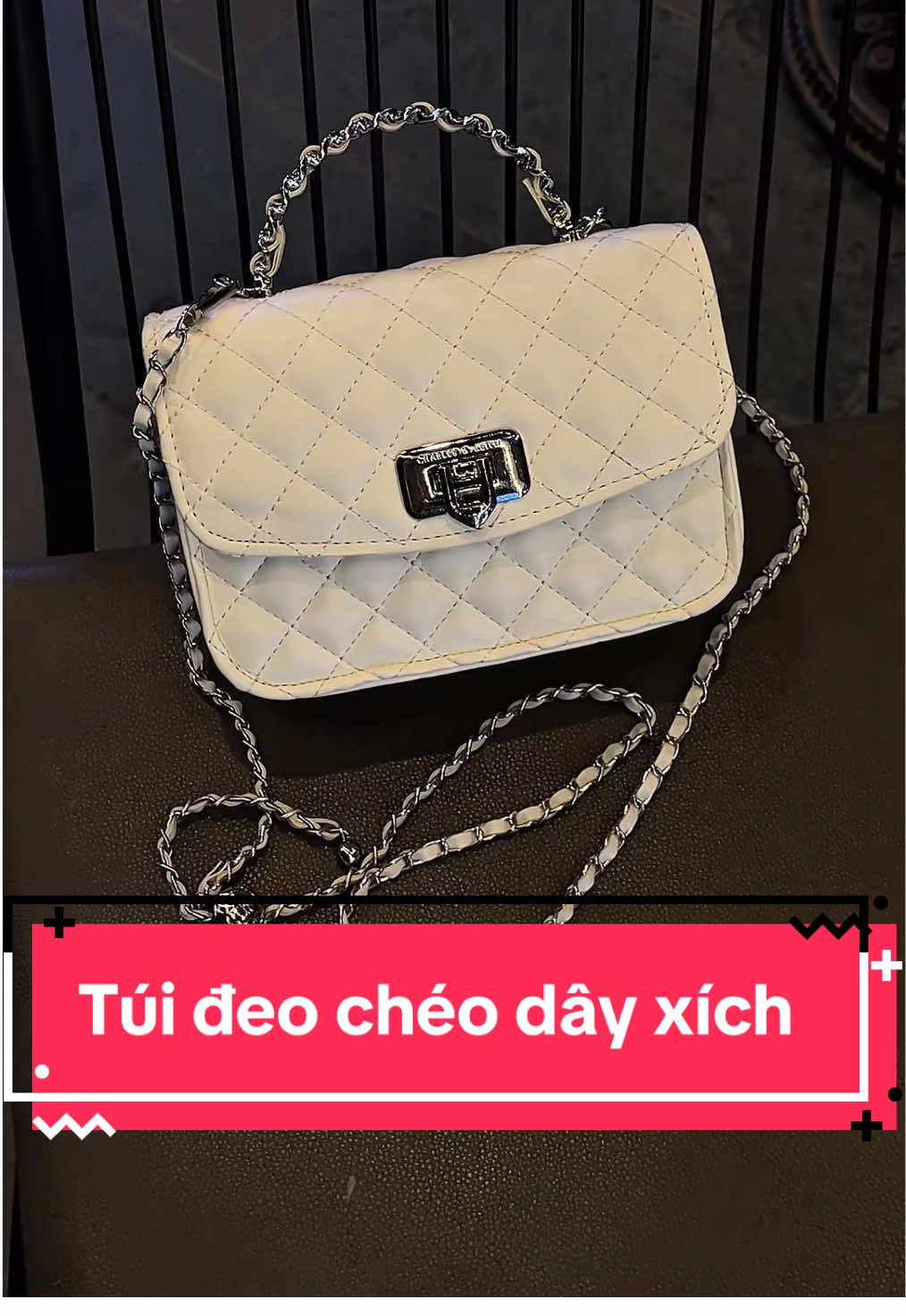 Túi xách nữ, túi đeo chéo full da dây đeo chéo mix xích sang chảnh có 2 ngăn đựng size20 ạ 😍 #quatang #tuideocheo #tuixachnu #reviewtuixach #tuixachdep 