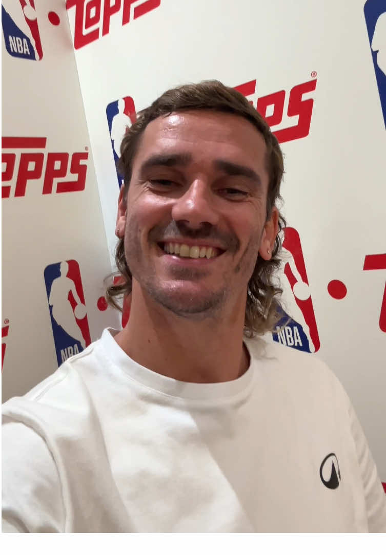👋 @Antoine Griezmann ⚽️🏀 Big vibes only! Antoine Griezmann x NBA France 🇫🇷  On est ensemble! #nbafrance #football #griezmann #basketball #fyp 