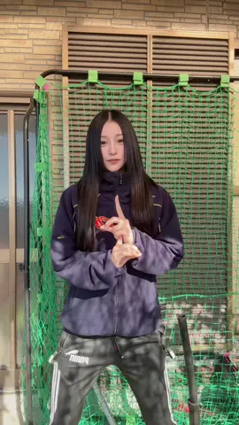 他にもコメント書いた人ちゃんとスクショしてるよ。それと、色々言ってる人、同定可能性というのを調べてみてね➕追加で出した動画も当てはまる所沢山だよね。応援したくなるのはわかるけど、皆も気をつけてね。ちなみにりのは貴方を傷つけましたか？