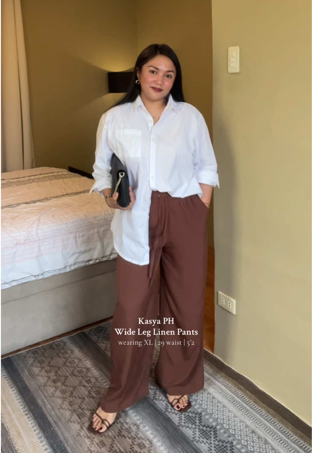 Forgot to tie the waist strap but still serving. ;) Wide Leg Linen Pants from Kasyaph! Favorite ko na!  #widelegpants #linenpants #womenpants 