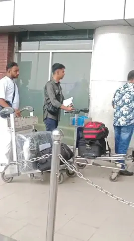 চলে যাচ্ছি আমি এই শহড় ছেড়ে #foryou #foryoupage #tending #socialmedia #sad 