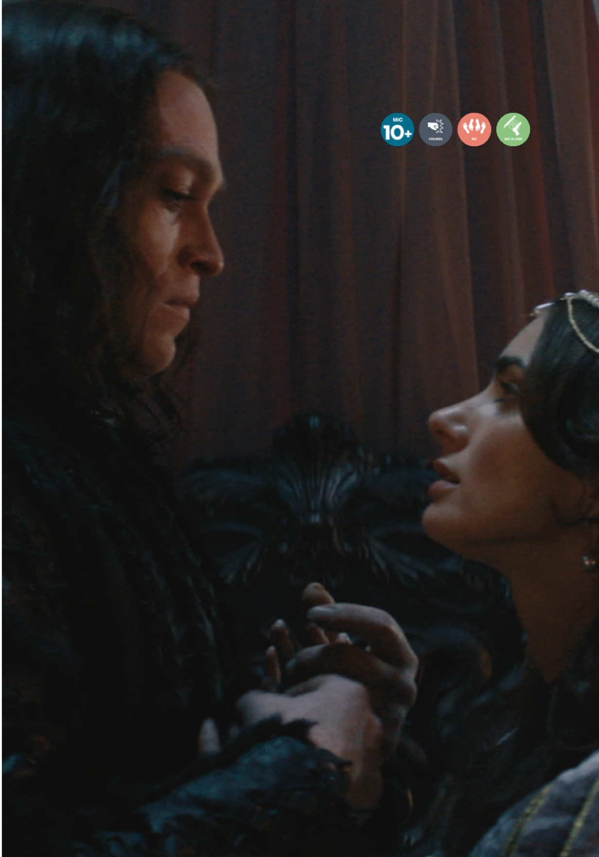 Dracula - L'Amore perduto è al cinema!  Lei è la sua salvezza. Ma lui è la sua dannazione.  Dal visionario Luc Besson, con Caleb Landry Jones, Christoph Waltz, Zöe Bleu e Matilda De Angelis.  #DraculaLAmorePerduto