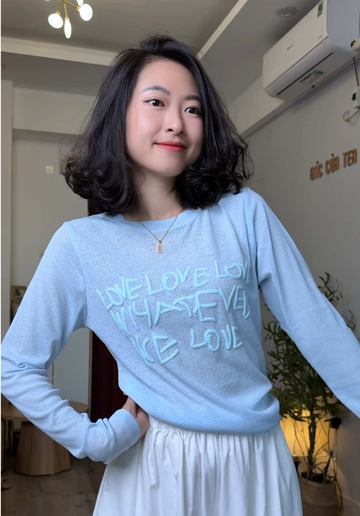 Áo thun giấy mặc quần form phồng siêu hợp luôn ấy các cậu #aothungiay #aothundaitay #aothunnu #traphamm56 