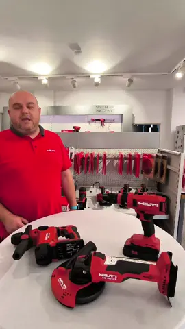 🔴 Siguranța pe șantier nu e un lux – e o prioritate. La Hilti, fiecare detaliu contează. De aceea, am integrat două dintre cele mai avansate tehnologii de protecție pentru utilizator: ✅ AVR – Active Vibration Reduction ✅ ATC – Active Torque Control 👉 AVR reduce semnificativ vibrațiile transmise către utilizator, crescând confortul și permițând o muncă mai lungă, mai precisă și mai sigură. 👉 ATC intervine automat atunci când unealta se blochează brusc, oprind rotația înainte ca aceasta să provoace accidentări. #hilti #avr #atc #securitate #munca 
