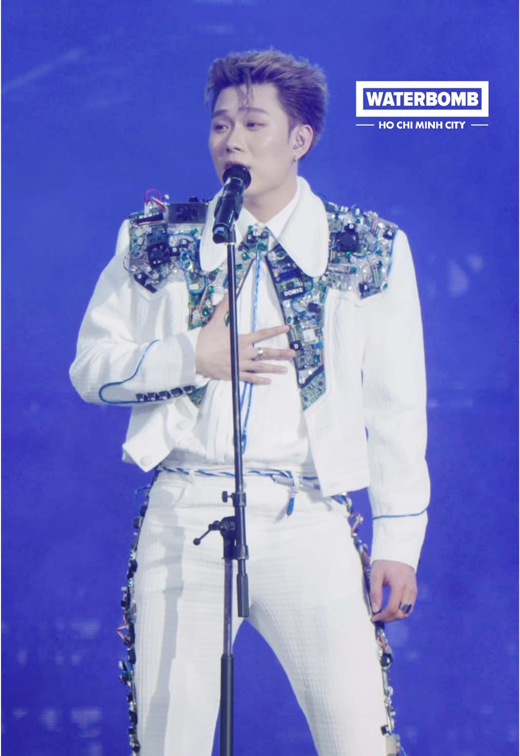 “Tràn ngập bộ nhớ, nhớ, nhớ, nhớ em…” 💘 Nhưng tháng 11 tới, bộ nhớ của bạn sẽ tràn ngập khoảnh khắc WATERBOMB – nơi @Dương Domic mang tới những bản hit 