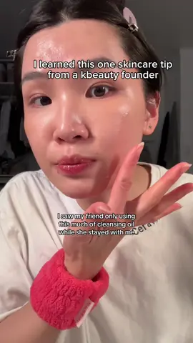 Powerful to remove all makeup and dirt but still being very gentle! I love this cleansing oil from @beplain.shop @beplain 비플레인 #cleansingoil #koreanskincare #kbeautyskincare #removemakeup #acneproneskin 