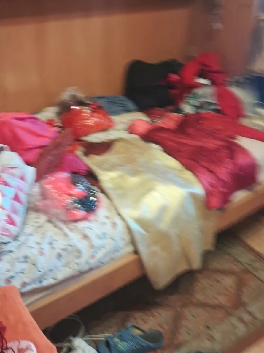 Eligiendo vestido para #zonagemelos #parati #foryou #lacasadelosgemelos #programa 