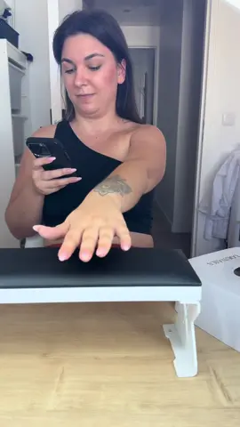 Vous aussi vos clientes regarde plus leur téléphone que leur mains pendant la prestation #pourtoii #fyp #prothesisteongulaire 