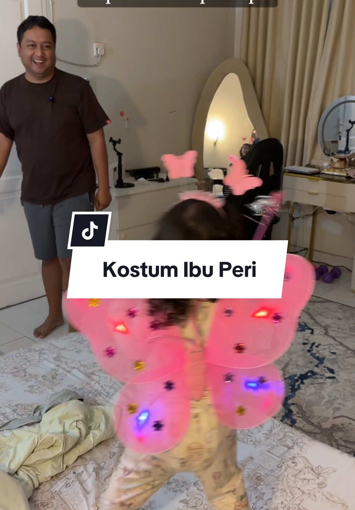 Membalas @KenYorindra kostum ibu peri #kostumsayap #kostumibuperi 