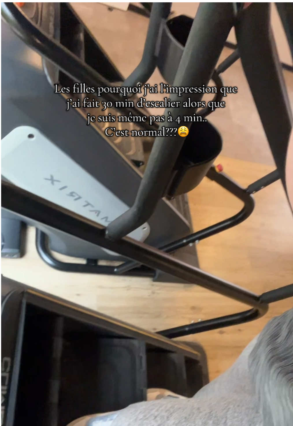 C’est dur le sport 🏈 #sport #fyp #pourtoi #salledesport #girl 