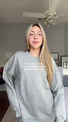 this crew neck is AMAZING so soft and perfectly oversized @Florence By Mills Fashion 