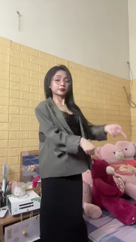 Khởiii độngg tí an😆