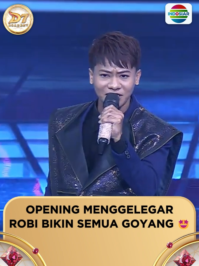 Opening langsung pecah! Penampilan Robi bikin semua ikut bergoyang🤩💃 . . #IndosiarBawaDangdutBerkelasBerkualitas #DAcademy7Indosiar #DAcademyIndosiar