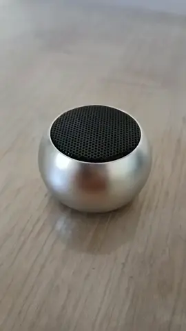 Caixinha de som Arredondada a prova d água 