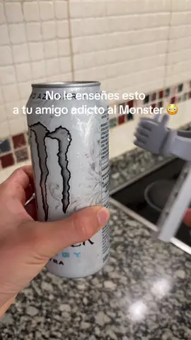 No se lo enseñes 😤#monsterenergy #drink #viral 