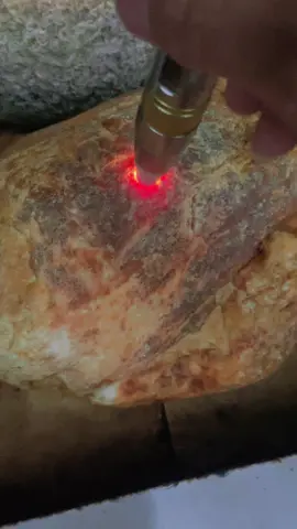 Viên ngọc đỏ. #daruby #dathachanh #dacanhthiennhien 