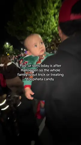 I’ll take free candy #fyp #fypシ #parati #halloween 
