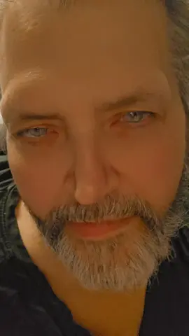 #BradPaisley  #ShesEverythingToMe  #rebels🖤❤️  #misfits💜💛  #FYP 