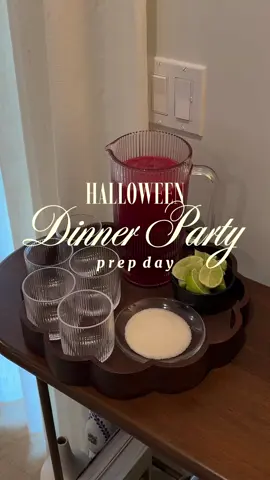 first dinner party at the new place !! hosted a little early halloween celebration 🕯️#dinnerparty #hosting #halloweenparty 