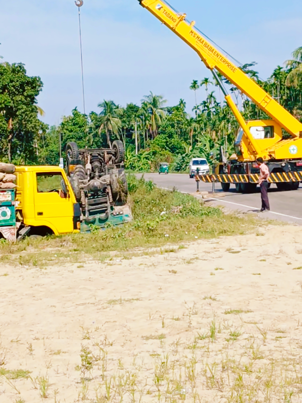 #গাড়ি আর নারী #foryoupage #tiktok #বাস্তবতা #