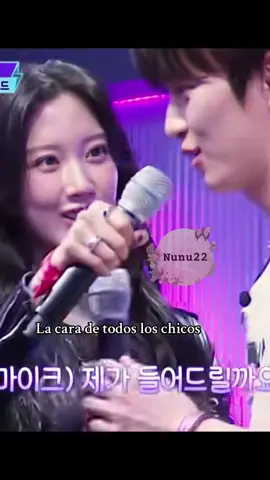 Todos caen de amor por moon 🤭 jaja son adorables sus reacciones me he visto muchas veces el video porque me causa gracia en sentido de que chicos tan tiernos su reacciones son genuinas jejej #munkayoung #차은우 #paratiiiiiiiiiiiiiiiiiiiiiiiiiiiiiii #fyp #viral 