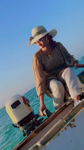 Naagta kaliya ee bad iyo bari iskusi umarta dheh 🤣