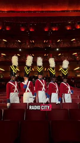 DIML Rockette Edition ! #rockettes #rockettes100 #diml @The Rockettes @RadioCityMusicHall 
