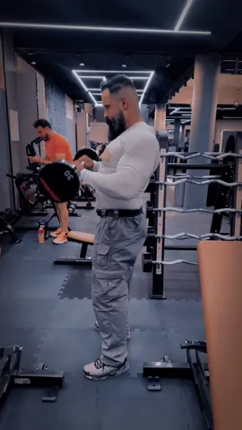 لا اجيد. التصنع #كمال_الاجسام 