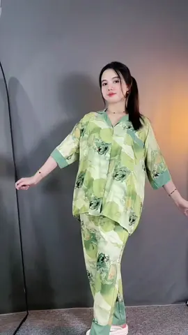 Gemesh bgt one set ini😍 #bajuwanita #rekomendasioutfit #onesetjumbo #bestseller #fashion 