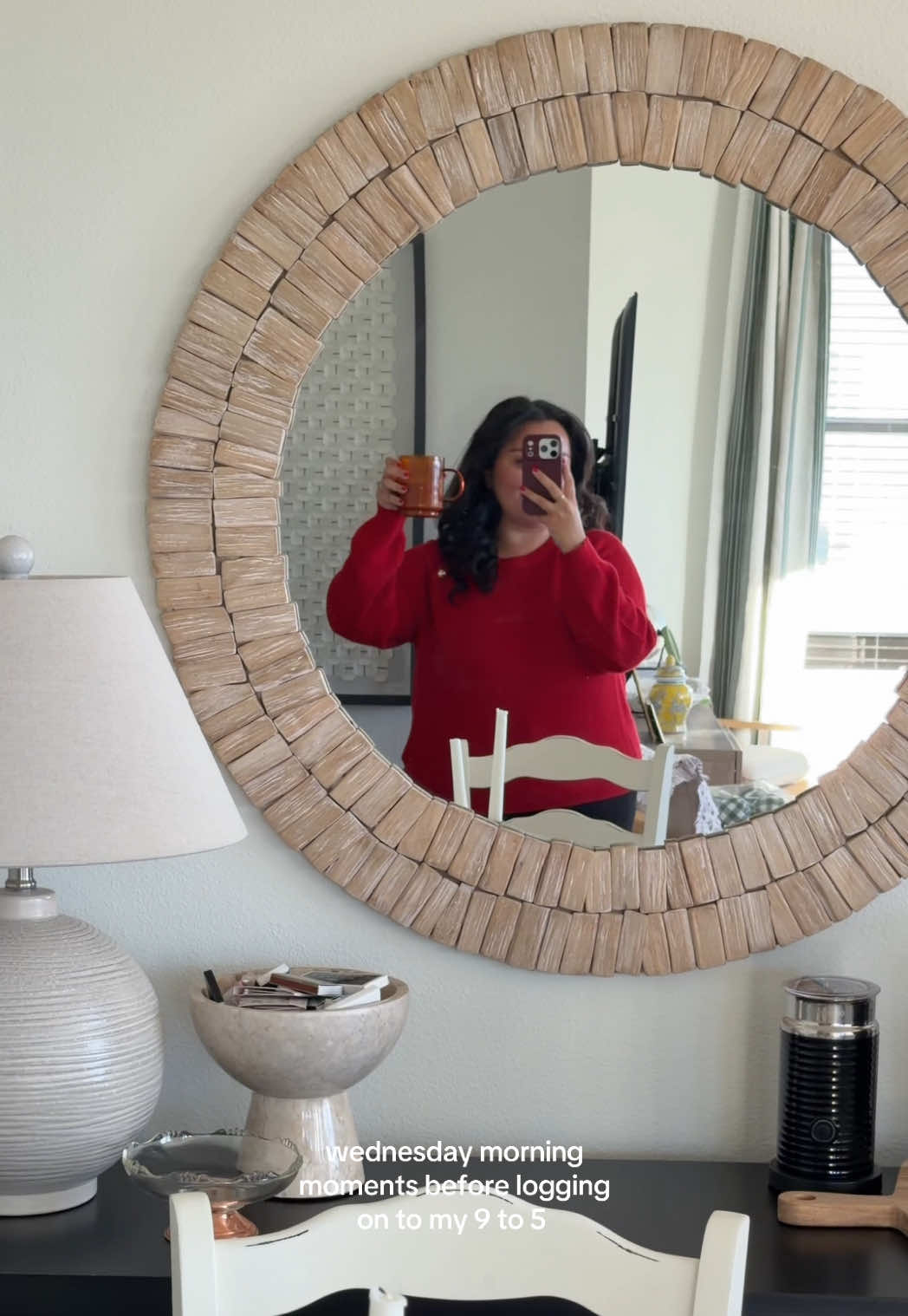 happy wednesday, girls!!! 🌟 we have a busy, but fun day ahead of us. we have some friends coming into town this weekend!!! so excited !!! #morningvlog #wakeup #comfortcreator #5to9before9to5 #morningroutine 