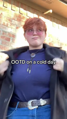 It’s 40 Fahrenheit right now I’m going to turn into an ice cube now bye guys #fyp#OOTD