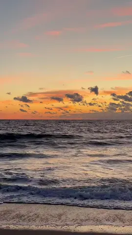 làm gì có tình yêu nào luôn nhẹ nhàng đâu...    #tamtrang #chill #fyp 